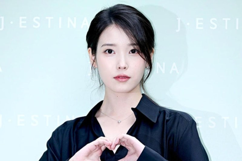 아이유 결별설 후 단발머리 근황, 무슨 일이 있었길래 이렇게 화제일까