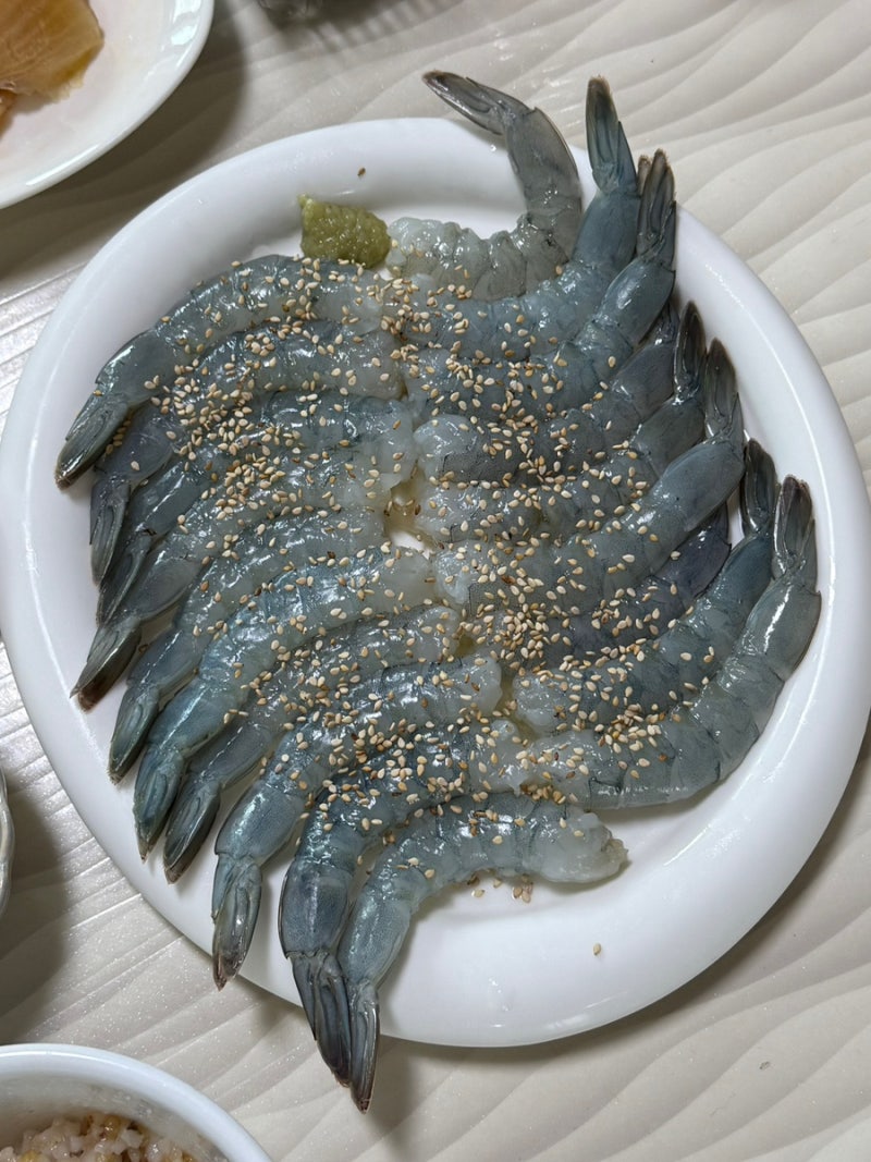 통수산 생새우회 내돈내산 후기｜집에서 배부르게 즐기는 새우회