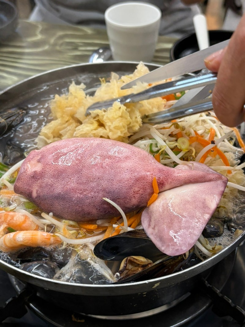 청주 송절동 맛집 “쭈낙해물칼국수” 산더미 해산물칼국수ㅣ쫀득한 도토리해물파전 리뷰