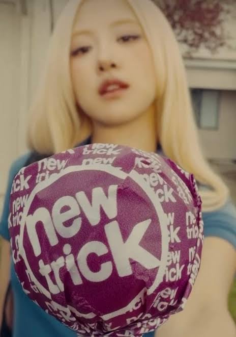 로제 x 애플 파격 협업! 신곡 뉴트릭(New Trick) 9월 18일 발매·아이폰18 카메라 성능 최신 근황
