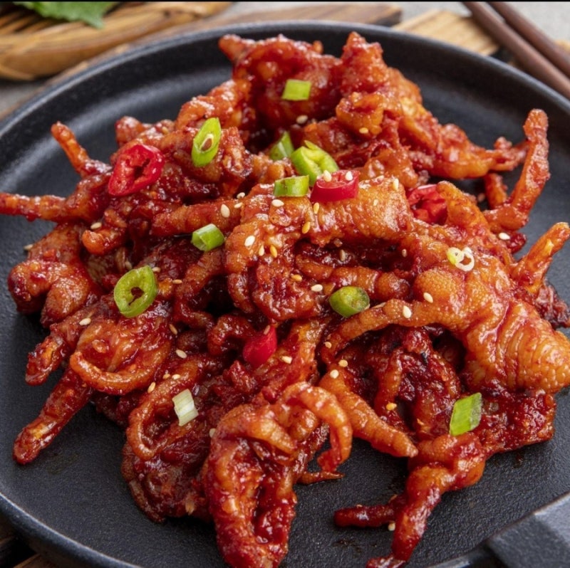 매콤한 닭발 볶음 레시피, 집에서 쫄깃하고 맛있게 만드는 방법 ️