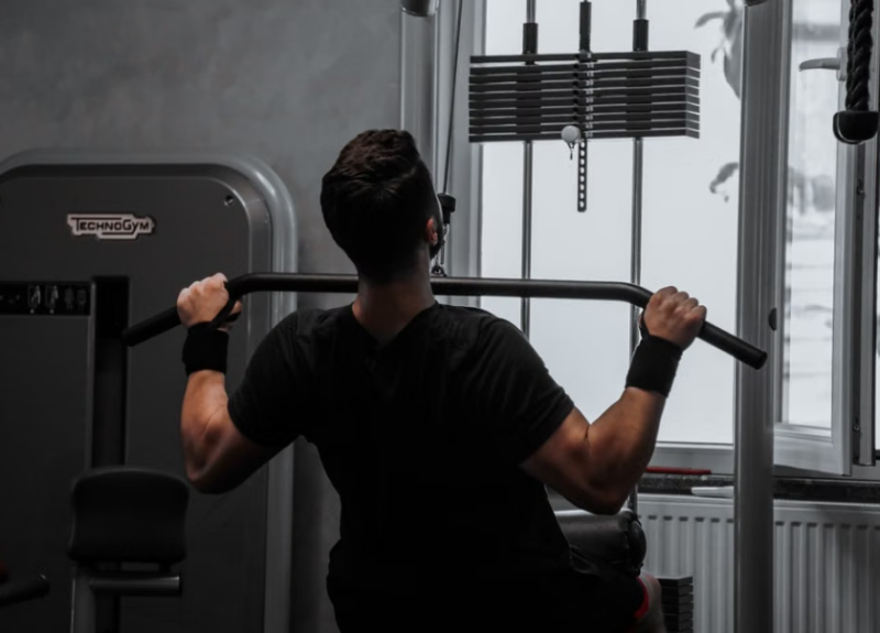 등_랫 풀다운_Lat Pulldown