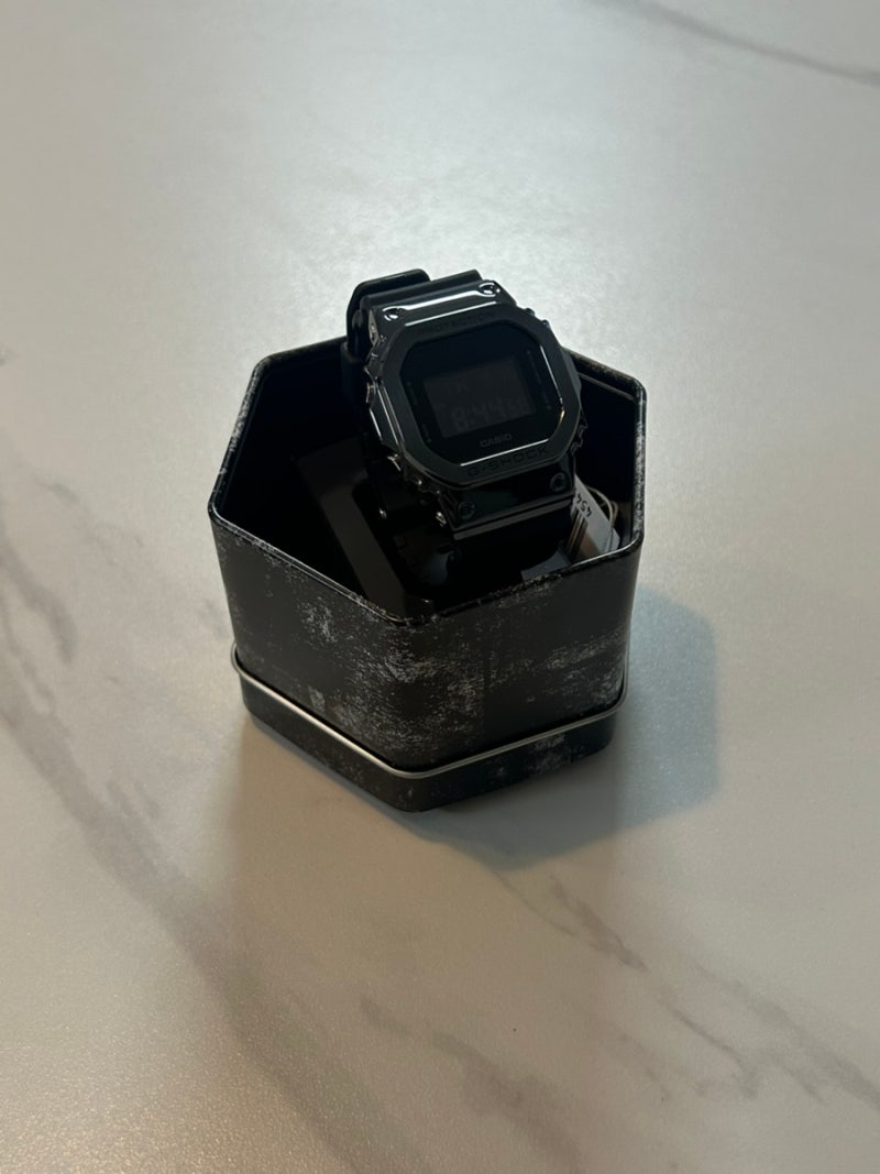 [시계 리뷰] 주우재 시계로 유명한 카시오 GM-5600UB-1DR 언박싱 후기