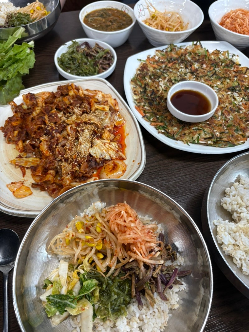 [부산초읍] 초읍 맛집 추천｜현지인이 찾는 초읍삼광보리밥 보리밥 제육볶음 후기