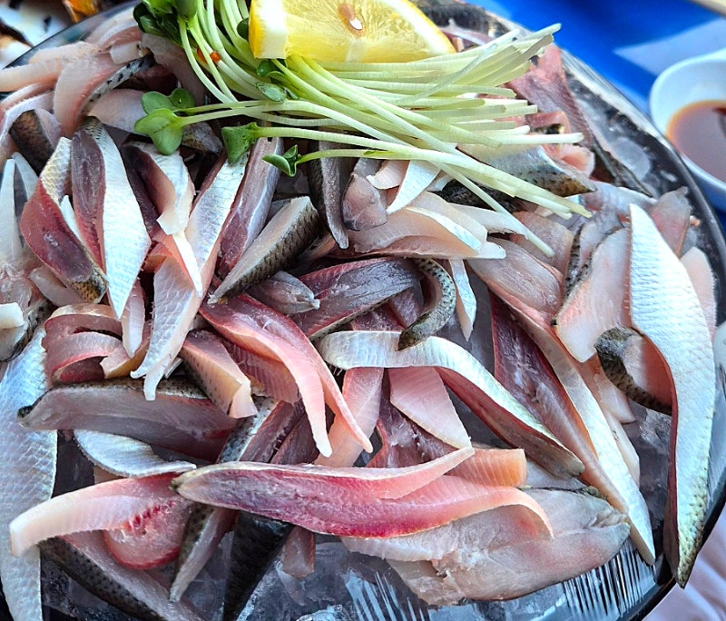 가을 제철 음식 전어회 효능과 부작용 맛있게 먹는 법