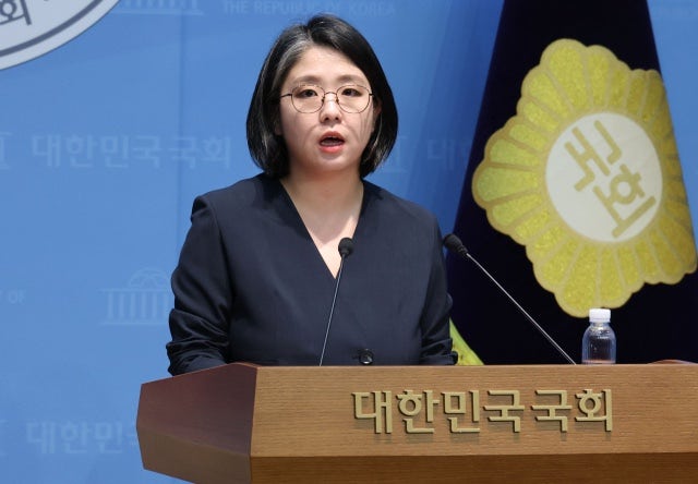 [속보] 용혜인, 사퇴 대신 정면돌파… 기자회견서 '유령 시도당·배우자 셀프임명' 의혹 반박!