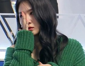 “여기 오기 전날 아빠 보내드렸다” 소유, 부친상 숨기고 촬영 이어간 이유