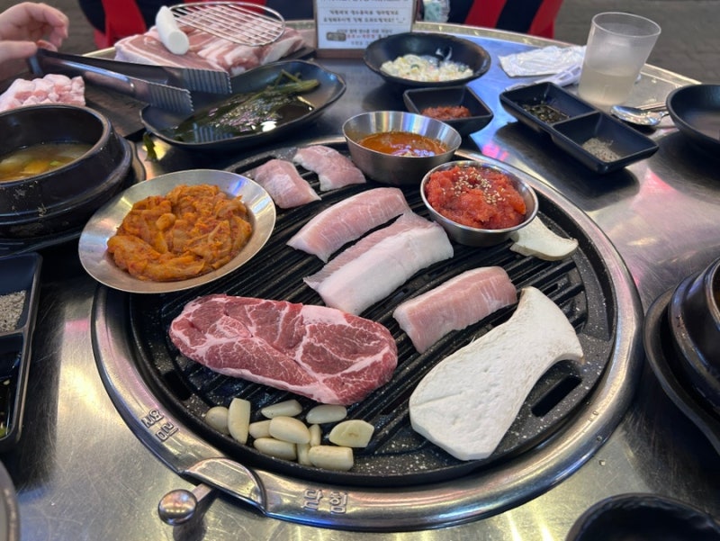 가을 날씨에 야장 못참지 안산 고잔동 삼겹살 맛집 두껍집 고잔점