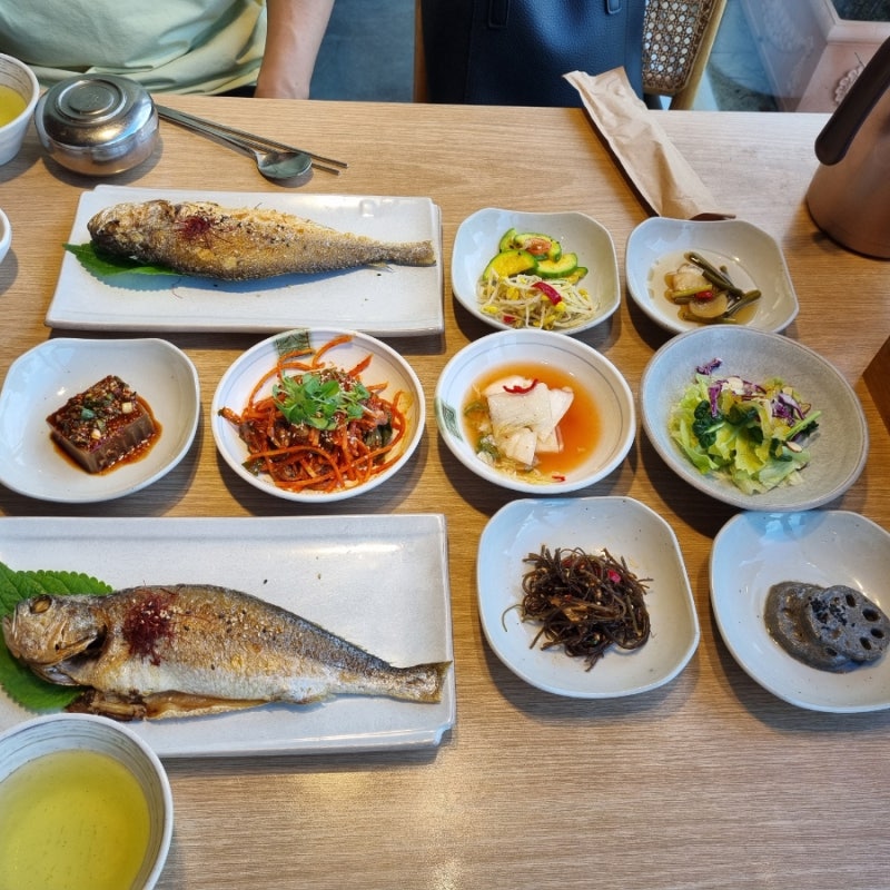 기장 동부산 롯데아울렛 맛집 꼬막한상 기장본점 정갈한 보리굴비 한상 한정식 후기