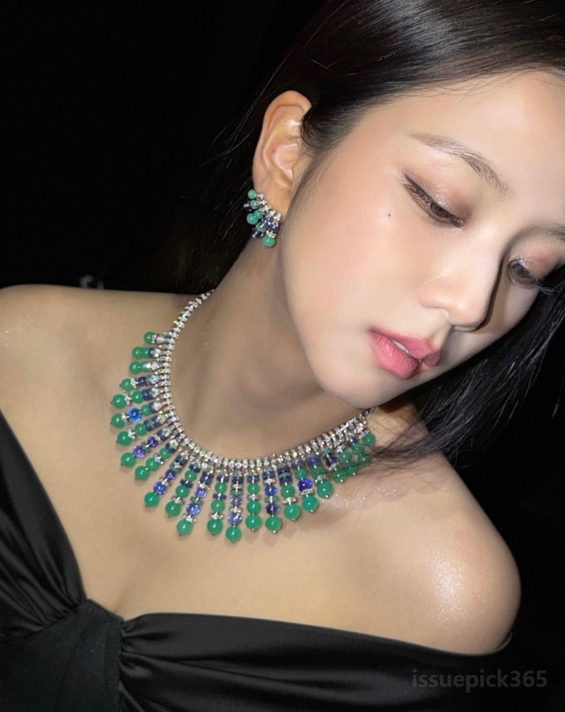 계약금 2배 줬다는 까르띠에.. 지수 드레스핏 정체