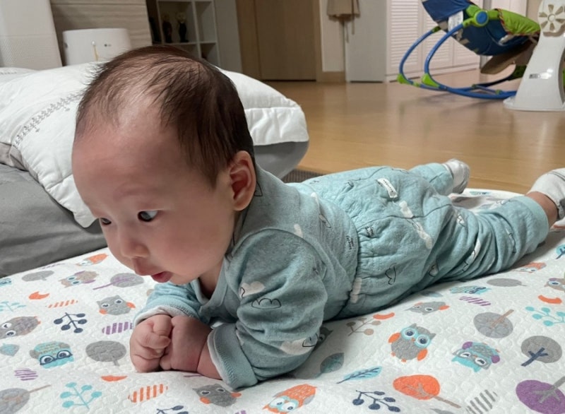 신생아 터미타임 자세 방법 시간 총정리