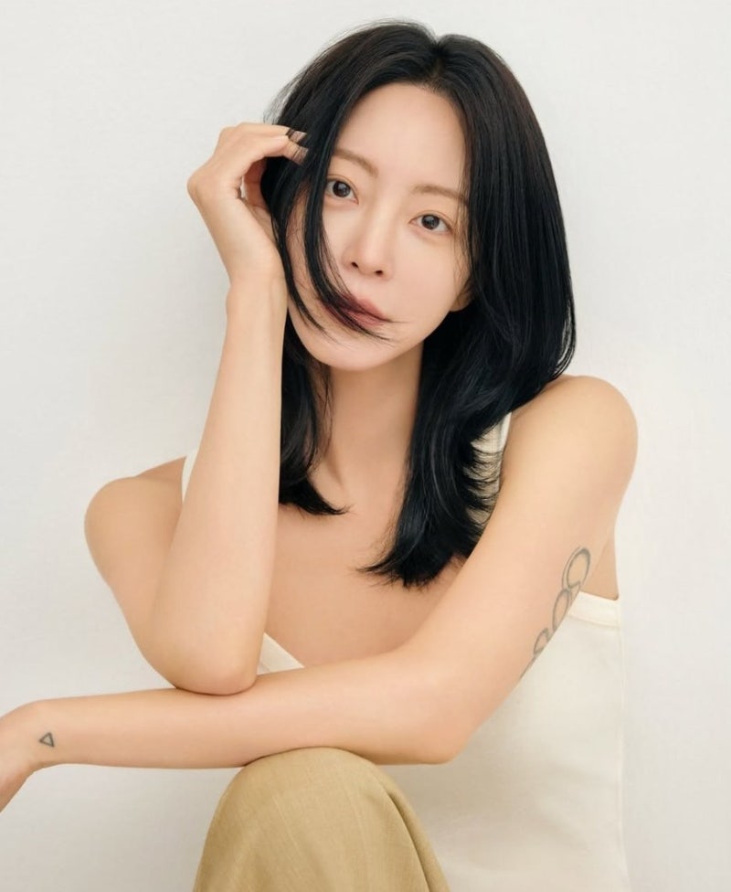 그림 한 장에 임신설까지…한예슬 소속사가 밝힌 진짜 근황