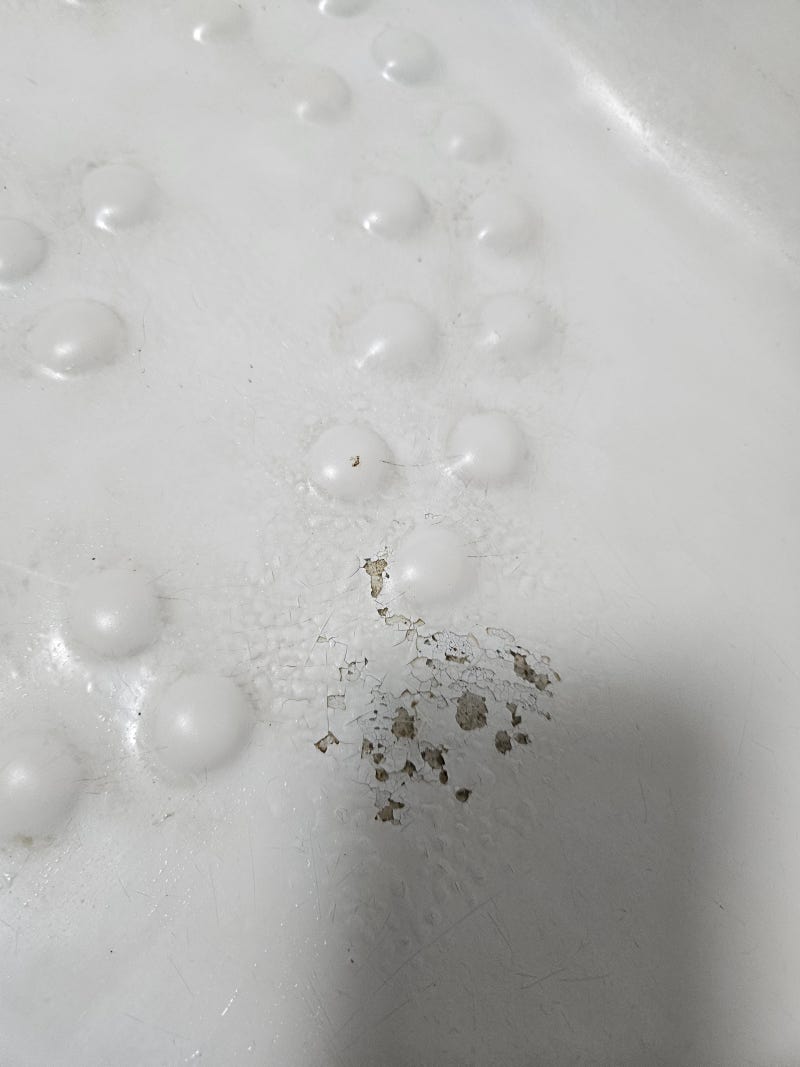 경산 욕조 기포 까짐 복원 | 표면 부풀어 오를 때 퍼티 충진·조색 도색