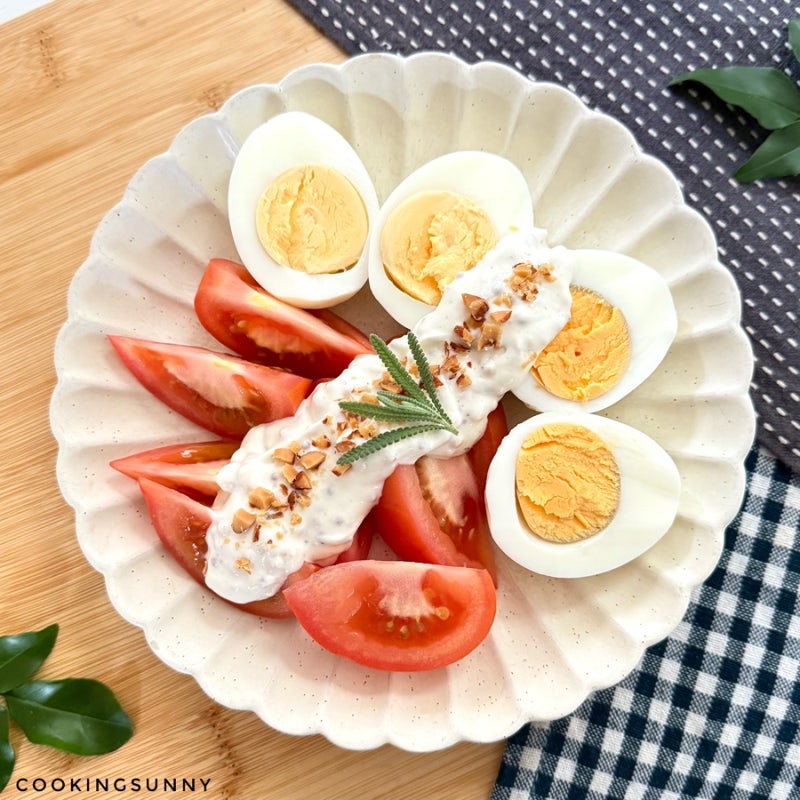 상큼해서 정말 맛있고 다이어트 아침식사로 딱인 초간단 토마토 계란 요거트 샐러드 만들기 ....