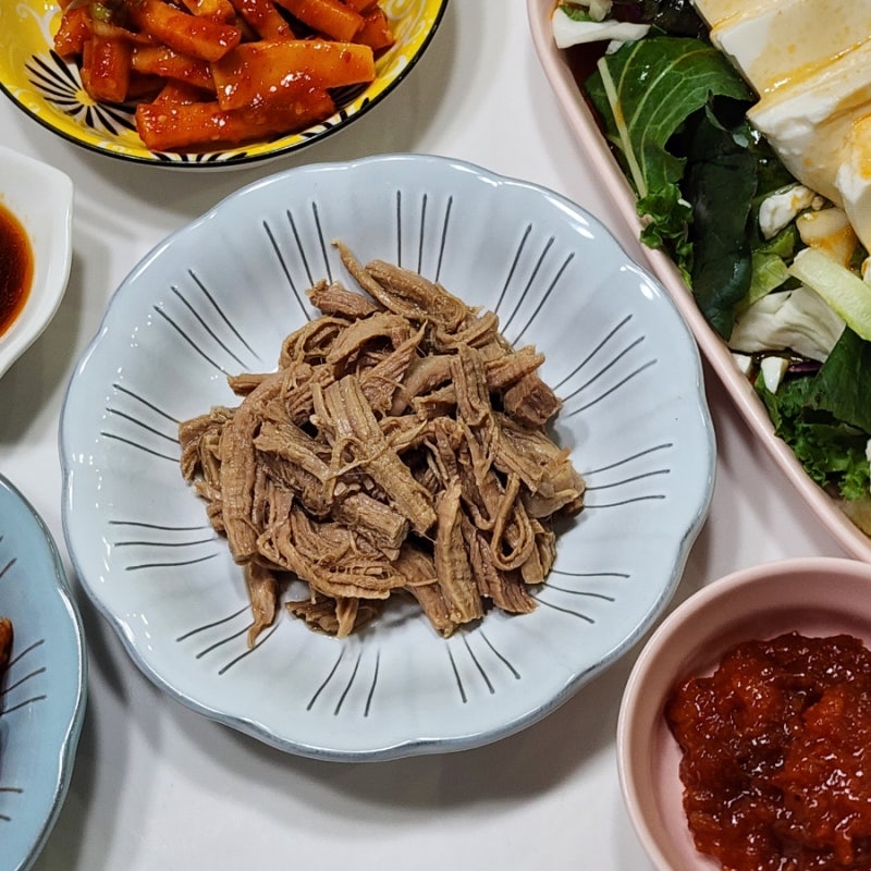 돼지고기 장조림 레시피 고기 안심 부위 간장 장조림 만들기