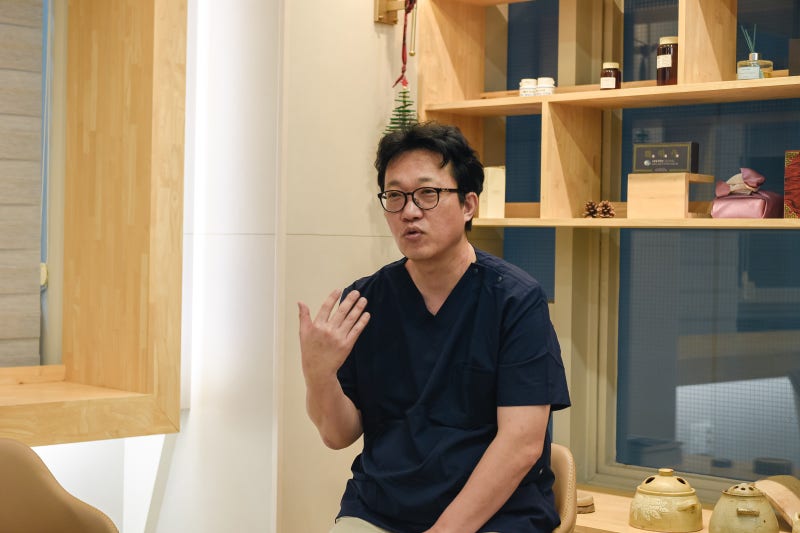 부산 중동 한의원, 구안와사 초기증상? 놓치면 안 되는 골든타임