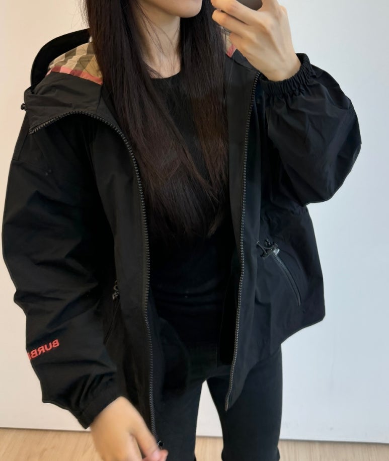 여성 버버리 뉴벌리 바람막이 자켓 시즌 앞두고 예산선 낮춰 찾아본 후기