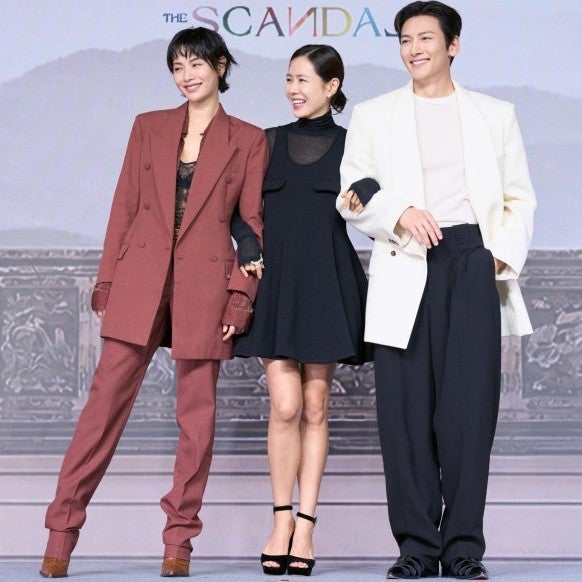 얼마나 야하길래? 청불 수위 기대해도 좋다는 넷플릭스 손예진 지창욱 나나
