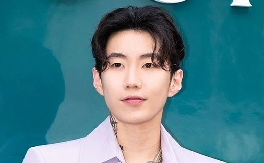 박재범이 대기실에서 양손에 쥔 그것, 신곡 발매 하루 만에 벌어진 일