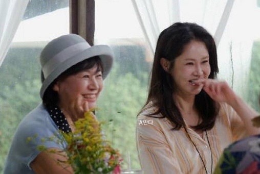 “뇌수종·거인병 아들” 생활고 겪던 신은경 번호도 없는데…수소문 끝 몇백을 빌려준 여배....