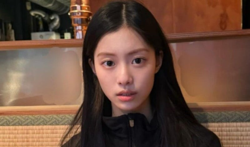 Kim Garam, 3 Years After Leaving Le Sserafim, Reveals Black Sleeveless Profile... Fully Transitions to Actress