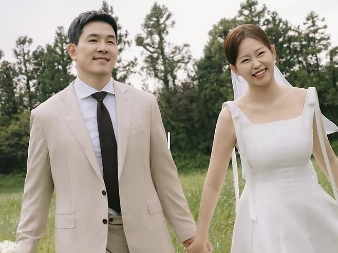 [나는솔로 21기] 84년생 <b>영철</b>의 늦은 <b>결혼</b>! 미스글로브 출신 배우 이....