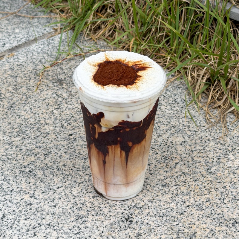 블글라 좋아한다면? 달콤 쌉싸름한 빽다방 챔피언스 블랙벨벳라떼