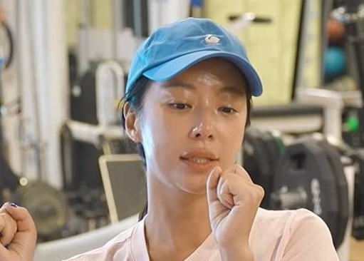 "자고 일어나면 광고가 쏟아졌다고?" '하이킥' 시절 엄청났던 황정음의 진짜 전성기 수입
