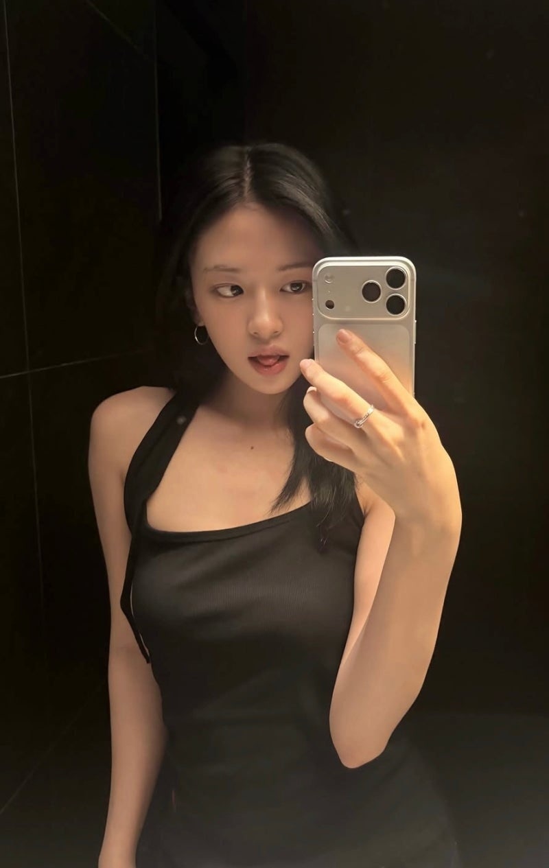 안유진 생일 사진 "장난꾸러기부터 차분함까지" 하루에 몇 가지 매력?