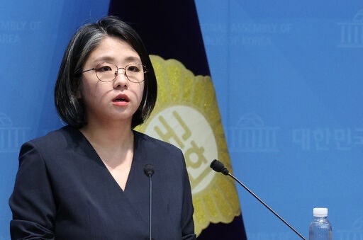 '농지 당사' 의혹 속 사퇴 거부…용혜인 의원 강행 의지와 여론의 온도 차