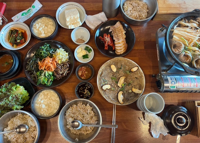 [식당] 가평 송원, 가평 아침고요수목원 맛집 가평 잣두부전골 보리밥정식 메밀전 보쌈 맛집 ....
