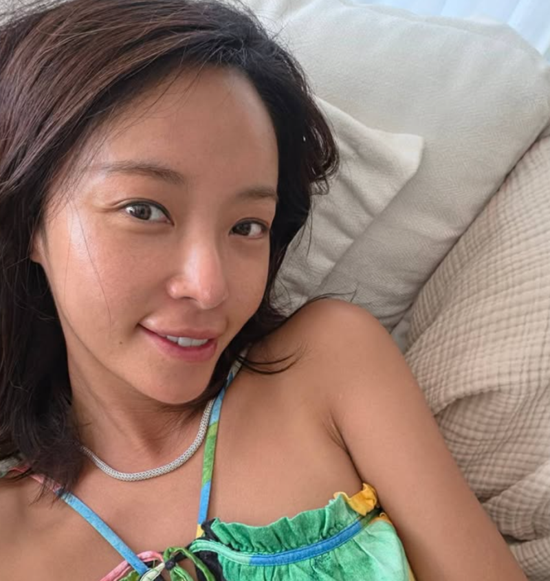 황정음 전성기 이 정도였어? 6개월 매출 40억대, “자고 일어나면 광고가”