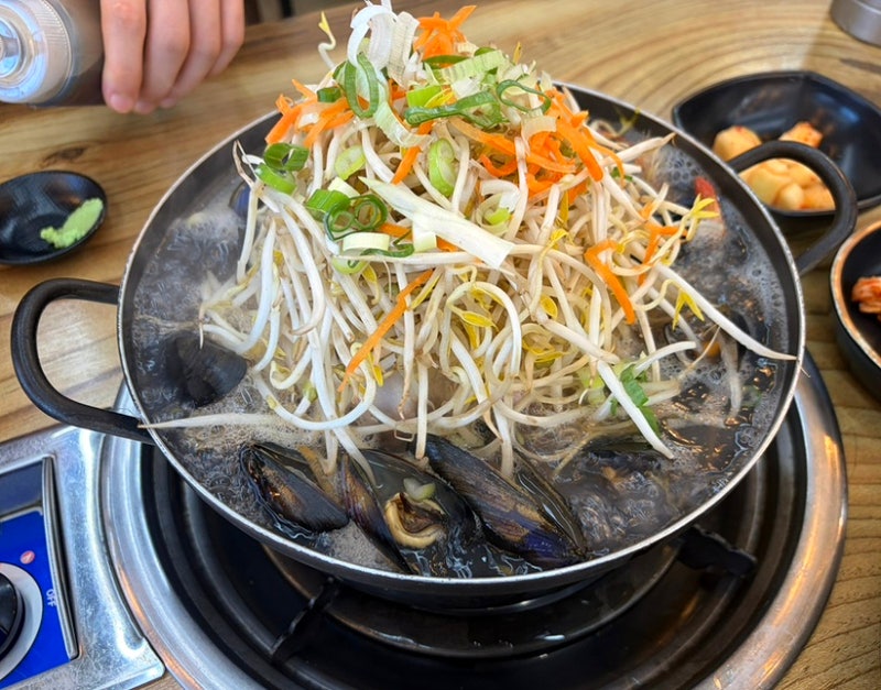 청주해물칼국수 맛집 쭈낙해물칼국수 본점ㅣ해물칼국수와 수제손만두 후기
