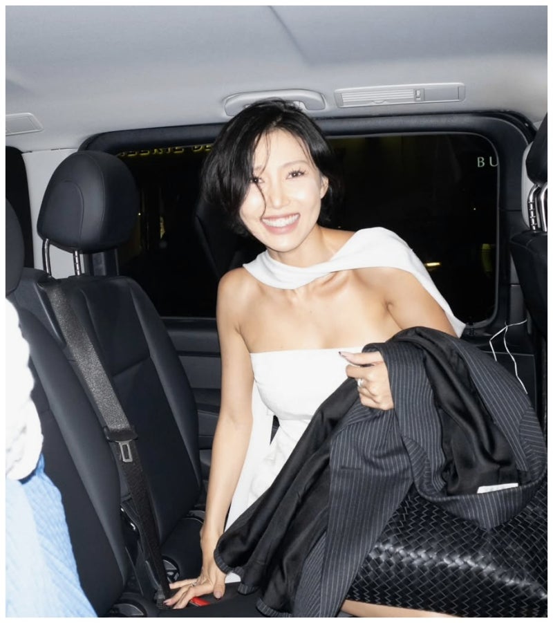 영부인들 사이서 안 밀린 화사 기세