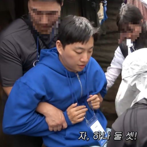 "도와주러 간 건 맞나?" 송지은 <b>박위</b> 부부 <b>케냐</b> 영상, 네티즌 반응 180....