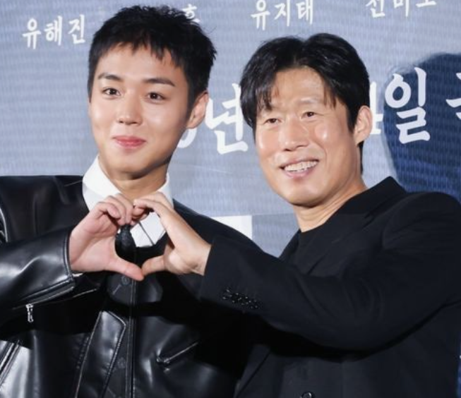 박지훈 암살자 시사회 참석, 유해진 문자에 “갑니다!” 바로 답한 왕사남 의리