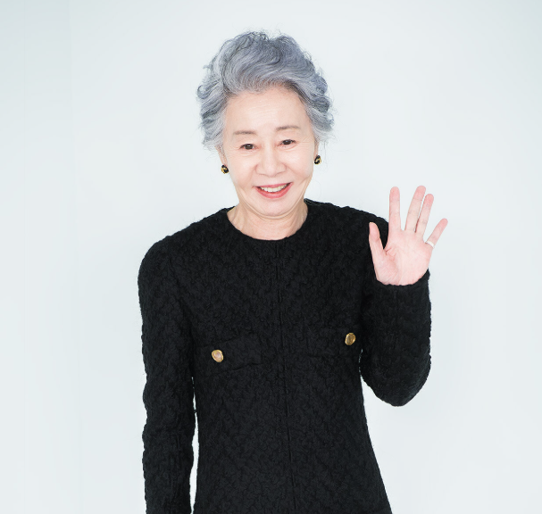 "윤여정" 수상은 놓쳤지만 작품은 달랐다."성난 사람들2" 3관왕