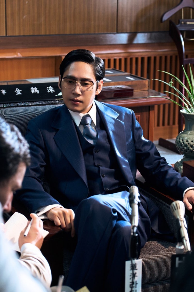 영화 에서 박성훈이 연기한 김기춘 전 청와대 비서실장에 대하여