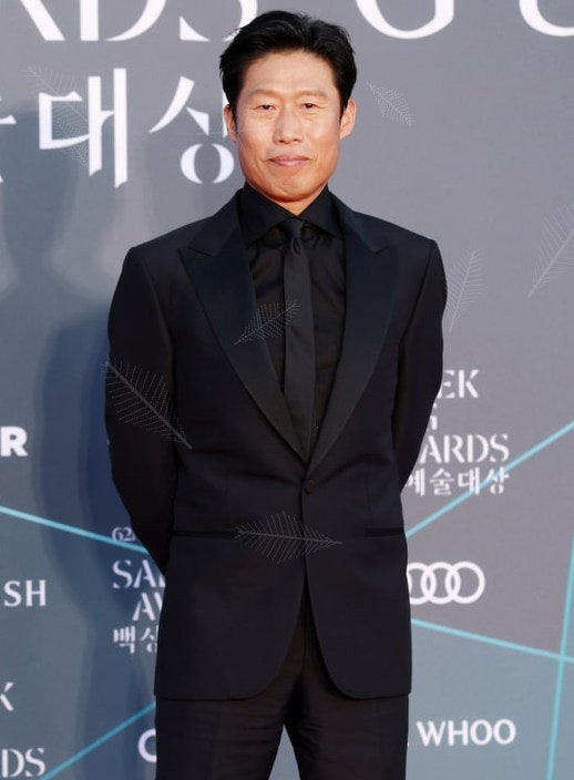 1690만 찍고도 안 웃은 이유, 유해진이 인터뷰에서 끝내 눈물 보인 한마디