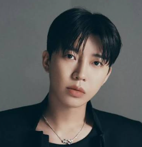 임영웅 프로필 나이 키 고향 학력 가족 재산 집 데뷔 10주년콘서트 최신근황