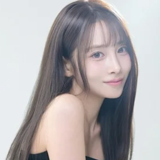 '올해 가장 뜬금없는 결혼' 류수정, 러블리즈 유지애♥곽시양 결혼식 축가