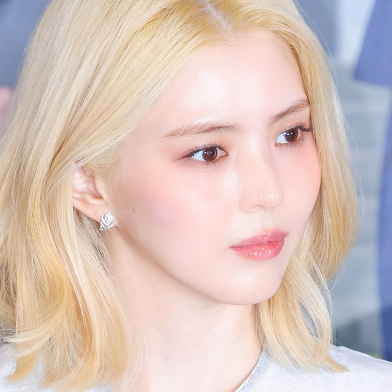 “이래서 금발이었구나” 한소희, 나 혼자만 레벨업 위해 2주마다 머리까지 바꿨다