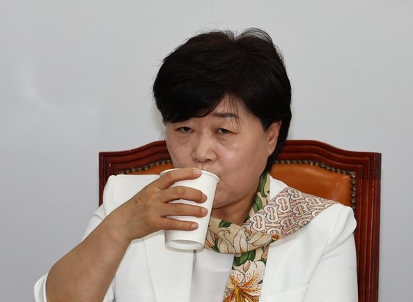 서영교 "긴급 체포해야" 외친 날, 한동훈이 올린 사진 한 장의 진짜 의미