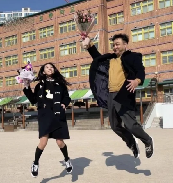 "할아버지도 의사 ,아버지도 서울대 병원장 고모도 의사..외가쪽은 약사.."딸까지 외고 보낸 ....