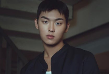 "사생활 논란으로 시끄럽더니..." 배우 최현욱, 30살 연상 여배우와 파격 연기 펼치고 전한 반....