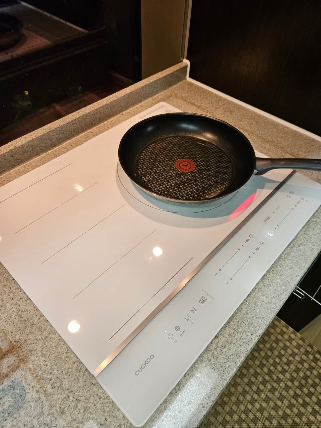 쿠쿠 AI 트리플 프리존 인덕션 CIR-JS301FW 화이트 3구로 알아본 후기