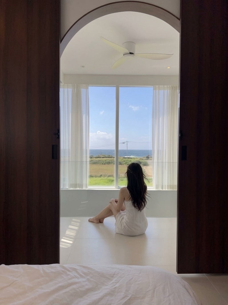 Stay Youngrak, Seogwipo, Jeju: New Ocean View Duplex Private Villa with Dolphins and Outdoor Jacuzzi Pool