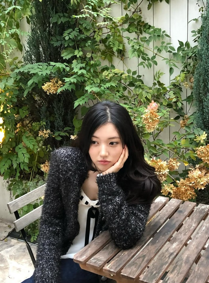 귀여운 아역에서 분위기 여배우로, 정다빈의 가을 코디 변천