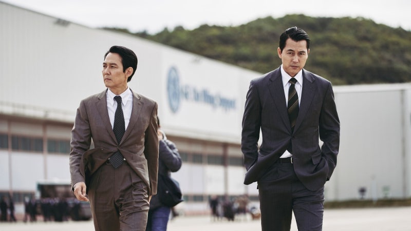 1인 4역 이정재가 만든 영화 헌트, 결말 봤더니…서로 쫓던 두 남자 결국 소름돋는 반전
