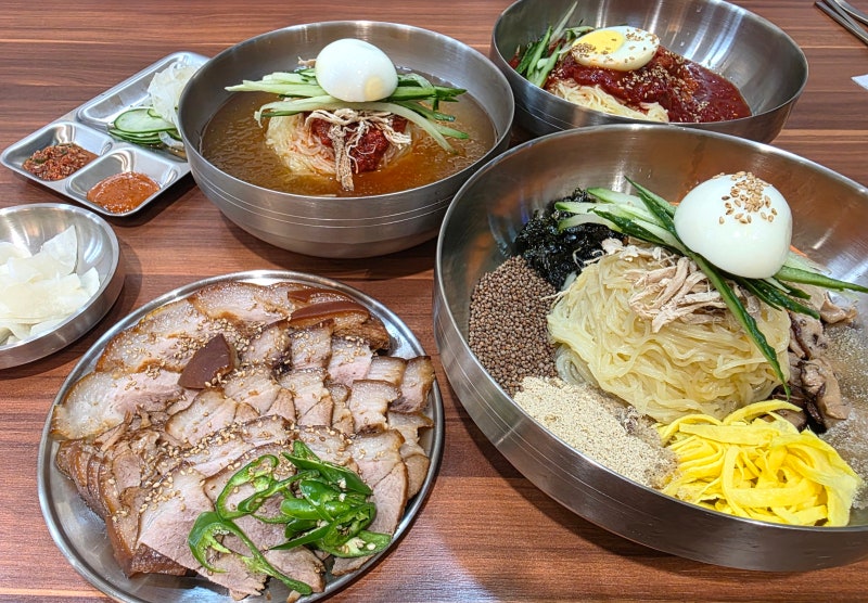 부산 동래 수안역 생활의 달인 밀면 맛집 달임재, 족발과 밀면의 만남